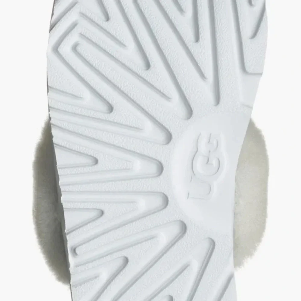 🆕UGG Kids Cozy II Genuine Shearling Scuff Slipper Silver Sequins VACY VIBE::NIB